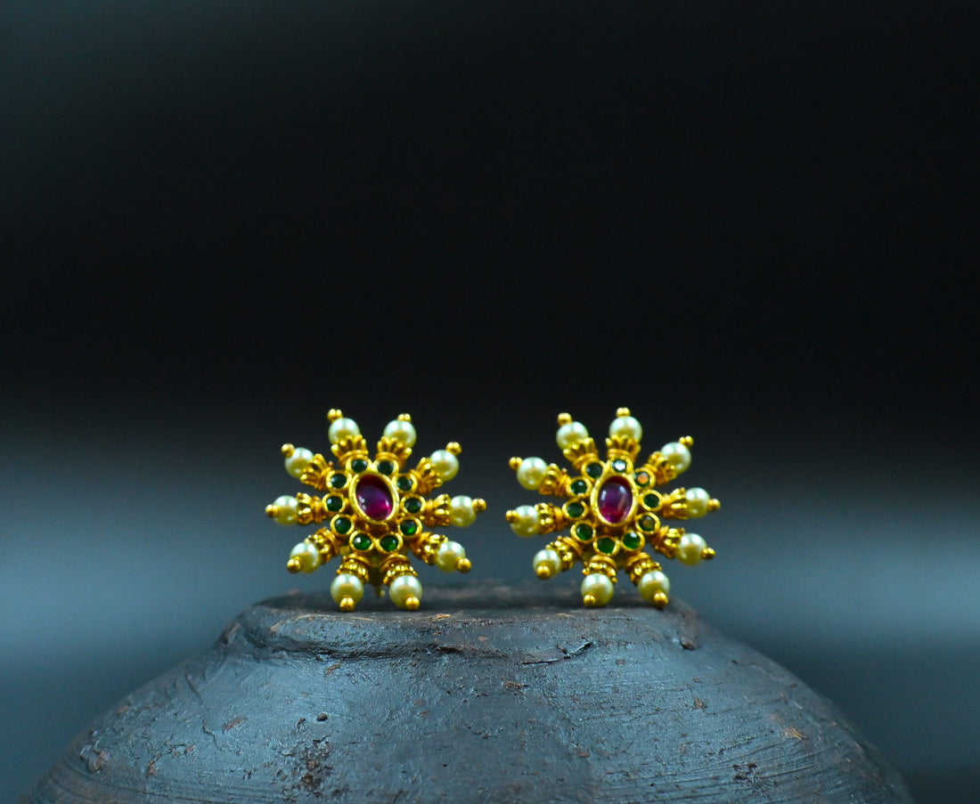 Antique earring1001