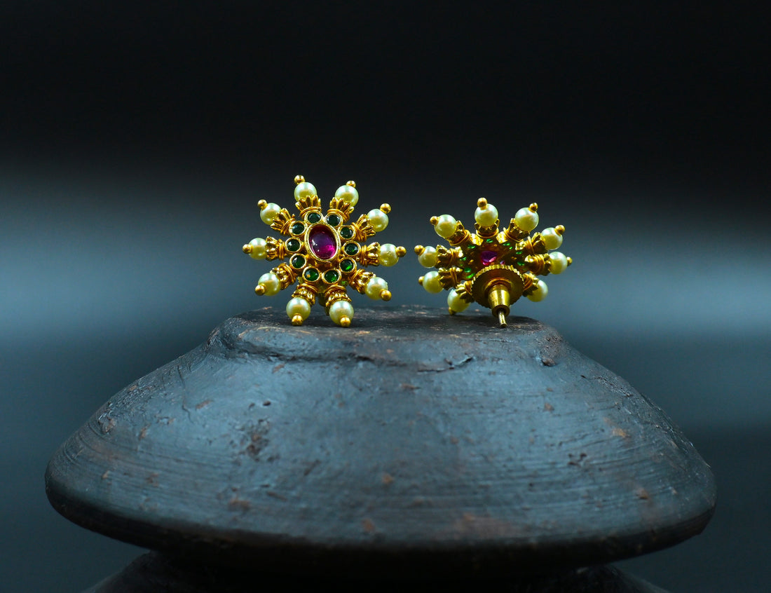 Antique earring1001