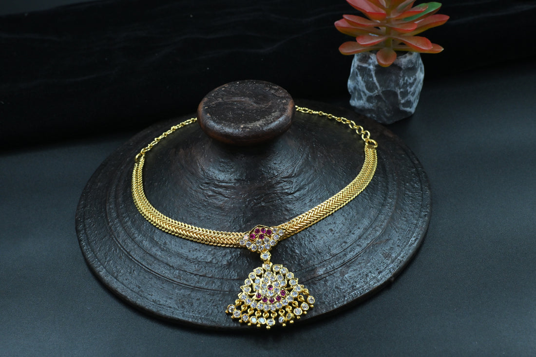 Antique Necklace1031